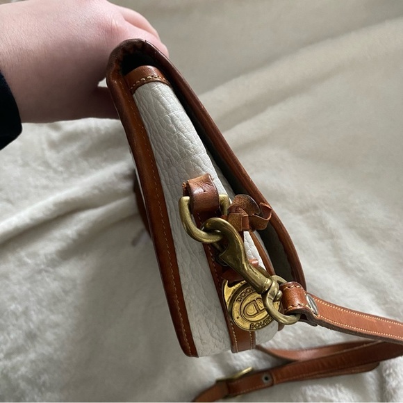 Vintage Dooney & Bourke White Leather Crossbody - Picture 8 of 12